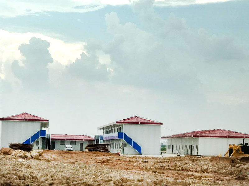 Double slope prefabricated house 002