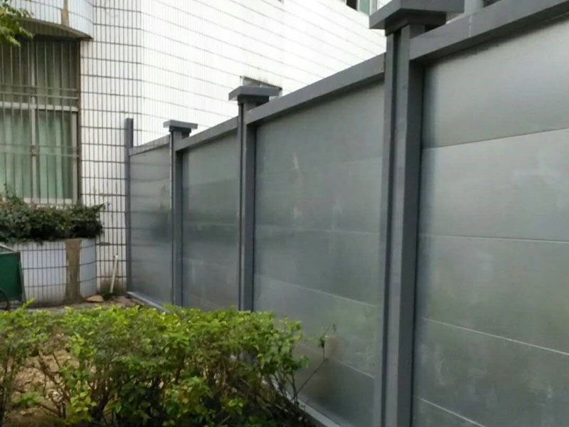 Movable enclosure