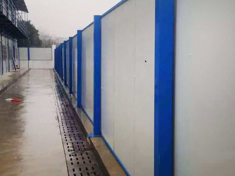 Movable enclosure J