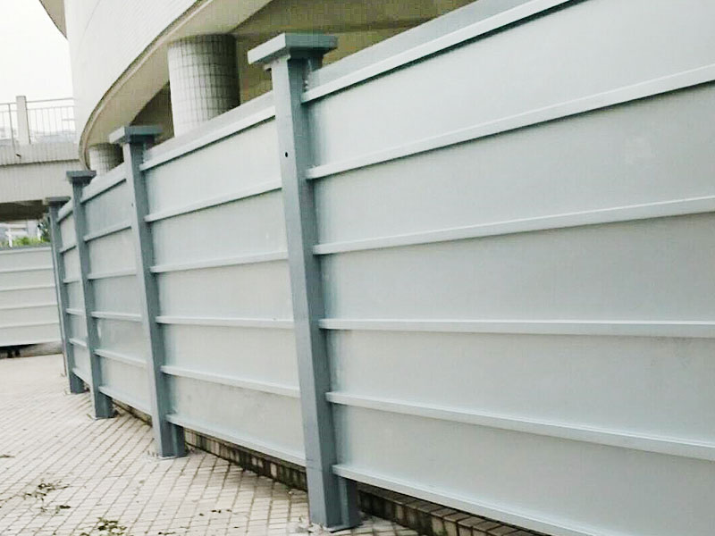 Movable enclosure K